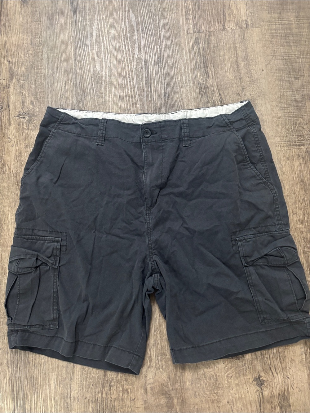 Old Navy Dark Navy Cargo Lived-In Straight Shorts